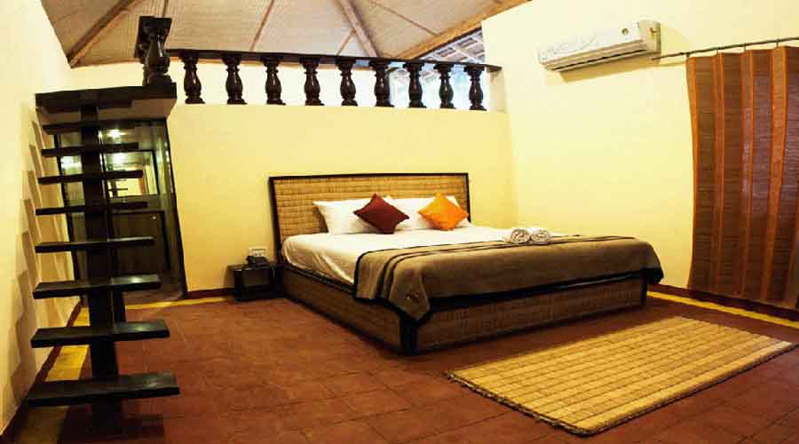 Ac room in Revdanda at hotelinkonkan.com